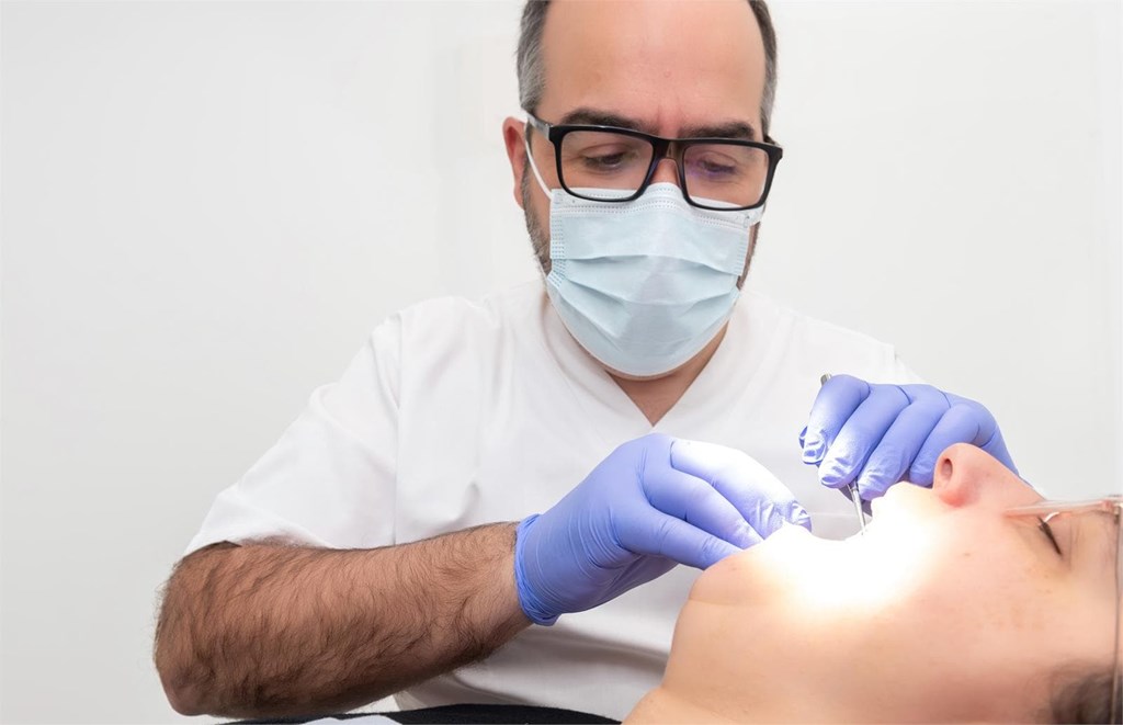 5 consejos imprescindibles para una recuperación rápida tras la extracción de las muelas del juicio