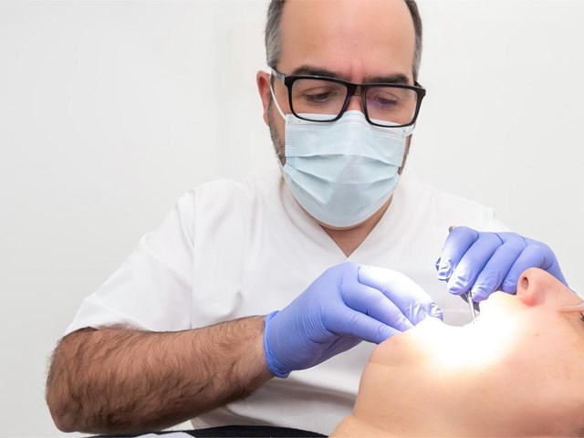 5 consejos imprescindibles para una recuperación rápida tras la extracción de las muelas del juicio