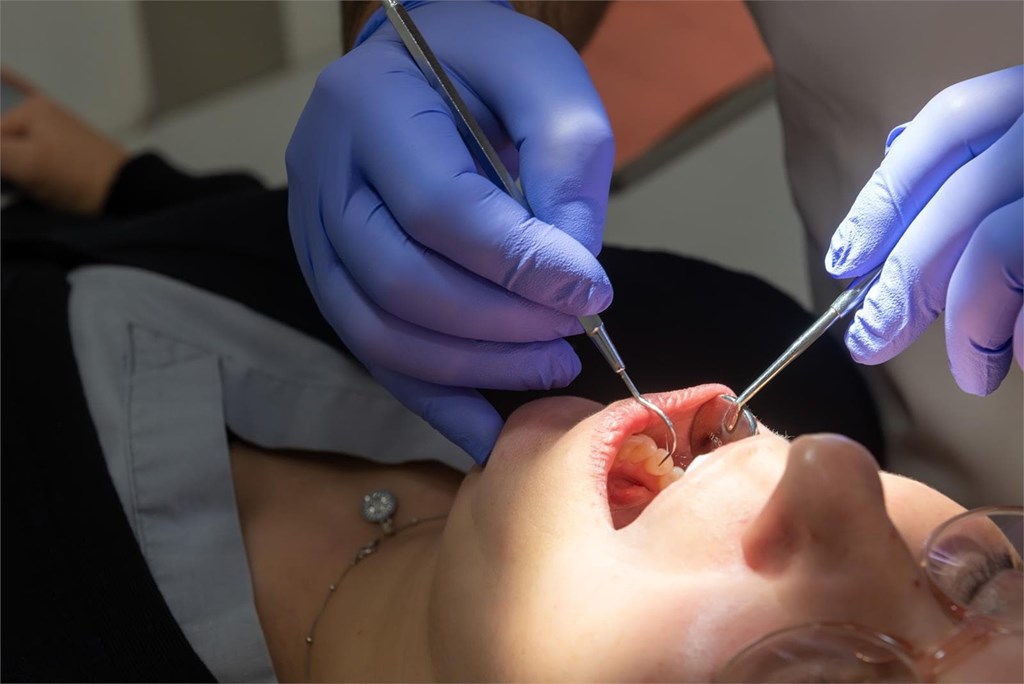 Alimentación tras una cirugía oral: dieta blanda, fría y sin pajitas