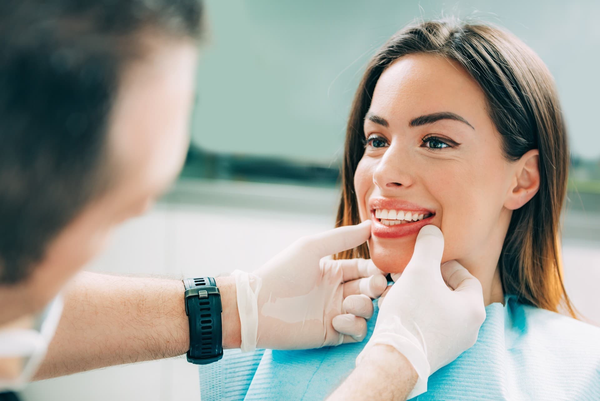 Contactar con una clínica de estética dental en Lugo y Monforte