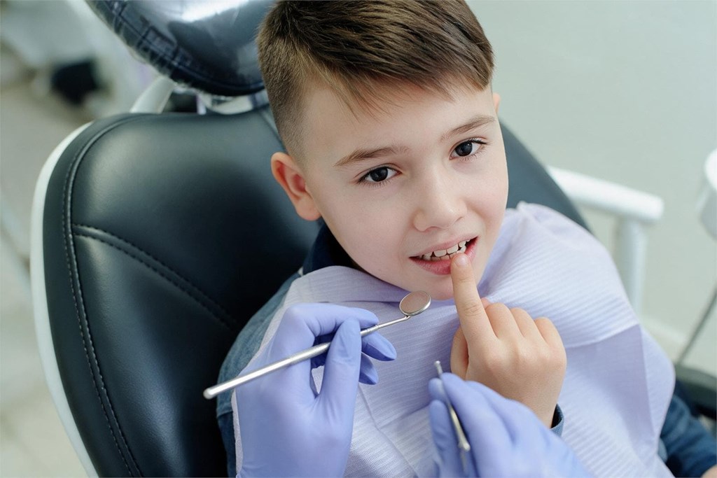 Mitos sobre la caída de los dientes de leche y la llegada de los permanentes